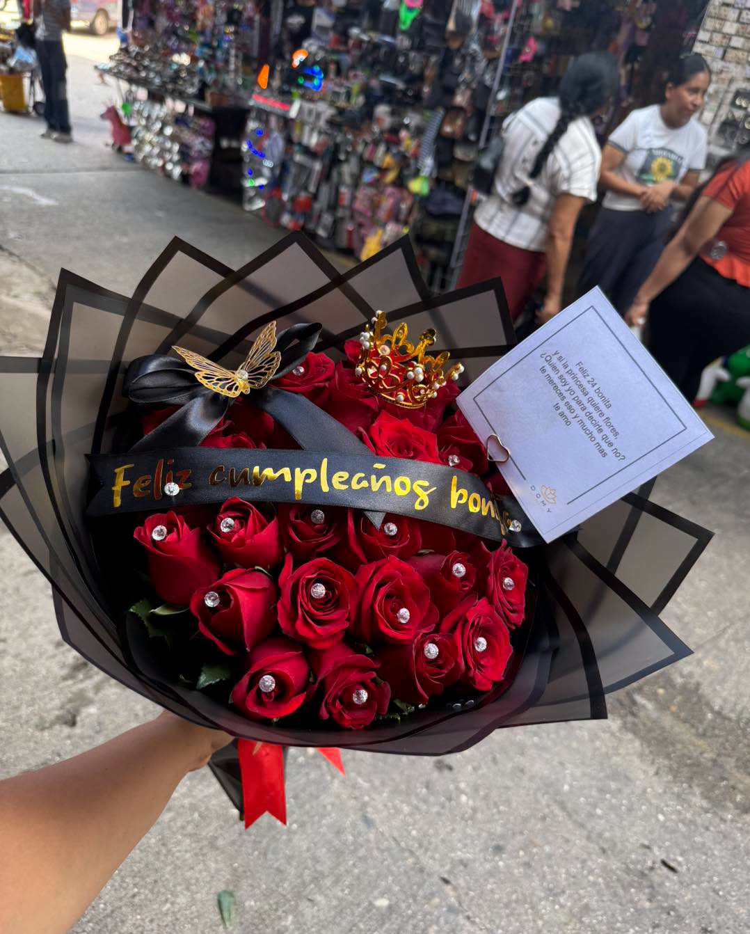 Ramo de 30 rosas con cinta personalizada en Florería DOMY