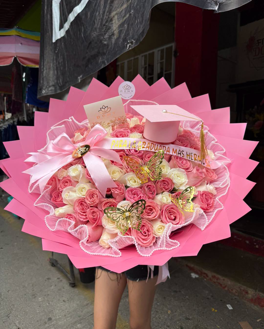 Ramo de 30 Rosas Selectas en Espiral