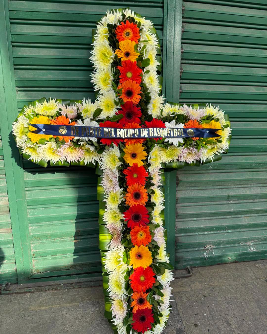 Arreglo Fúnebre con Cinta Solemne de Condolencias